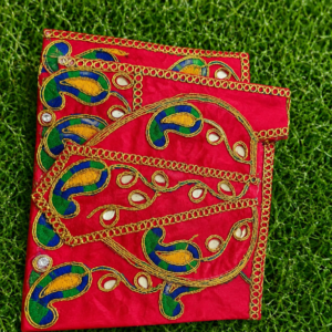 রাধা মাধবের ড্রেস