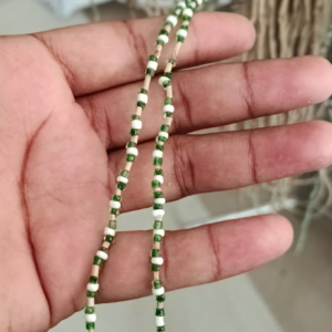 সাদা সবুজ পুতির তুলসী মালা।